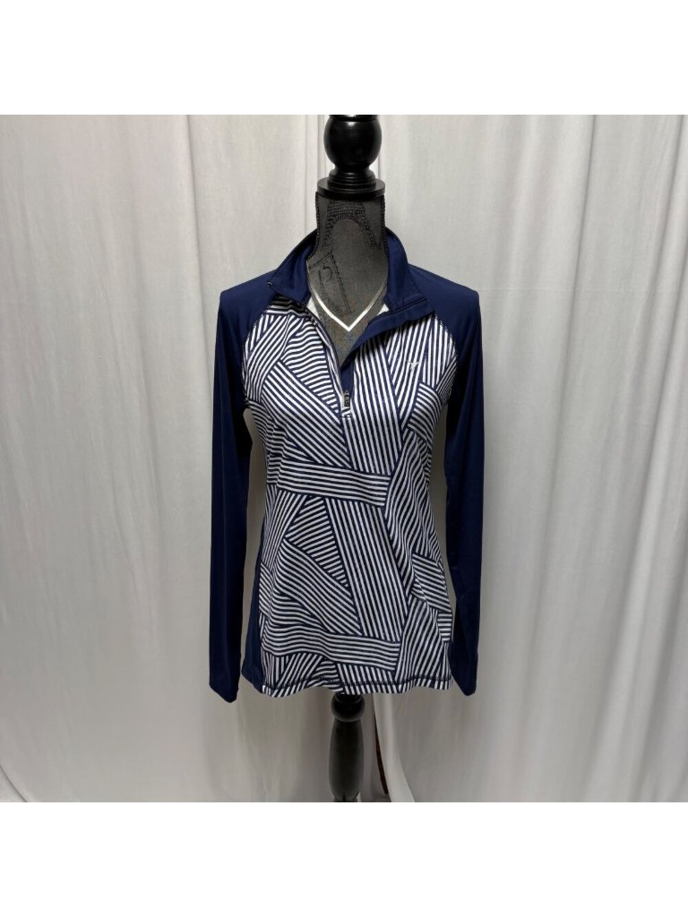 Old Navy Active Pullover Womens Size Small Navy Striped Quarter-Zip Long Sleeve